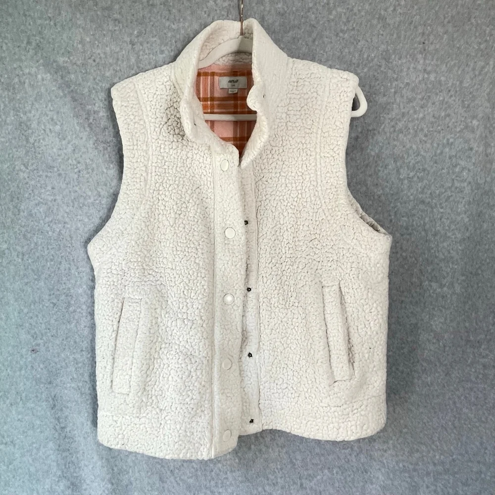 Aerie teddy bear sherpa fleece button front plaid interior vest sz L - Picture 1 of 10